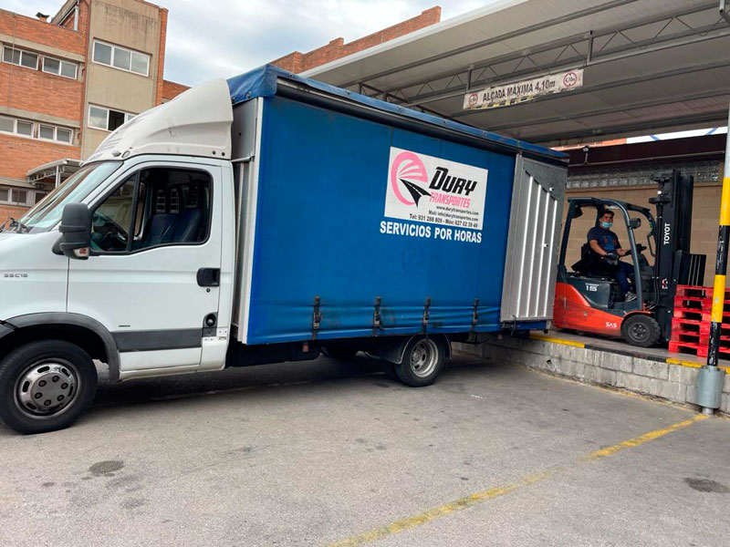 Servicio de alquiler de camionetas para empresas en Barcelona